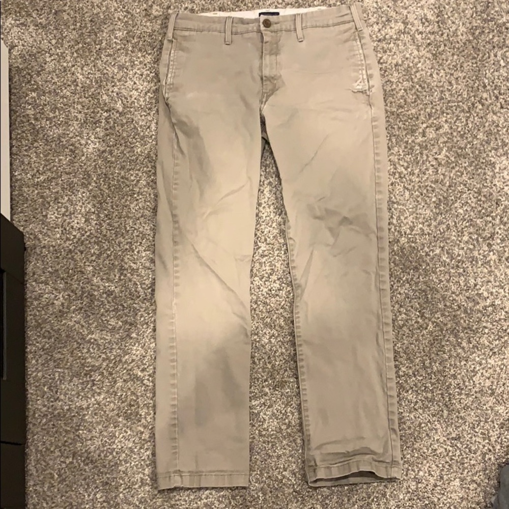 2 Levi’s Khakis